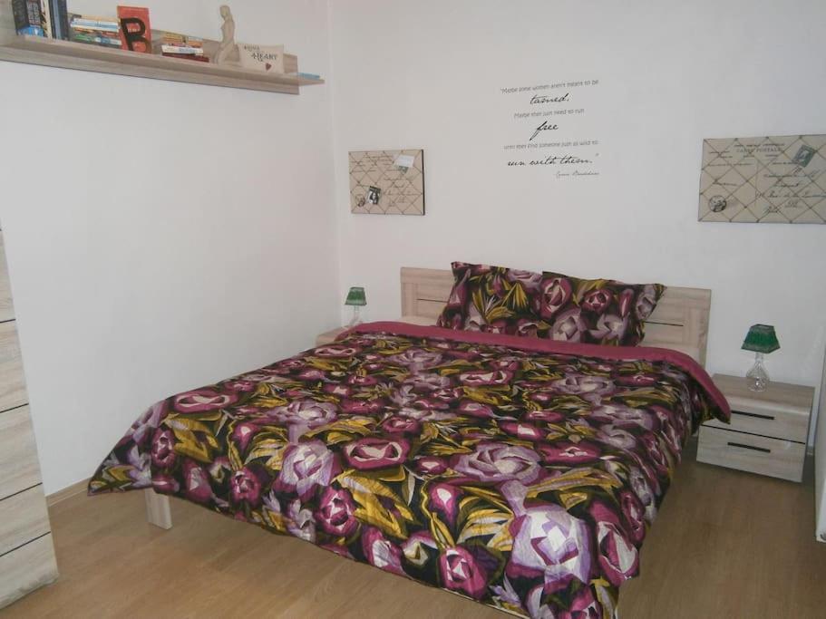 Apartment Harrison Homes 01 *